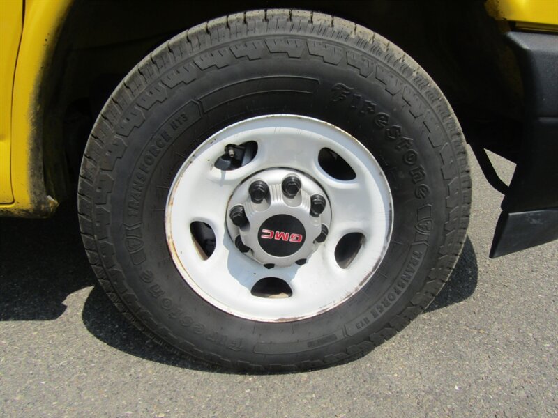 2022 GMC Savana 2500 HD,CONV PKG,RVC,SILVER CERTIFIED - Photo 30 - Haddon Twp, NJ 08107