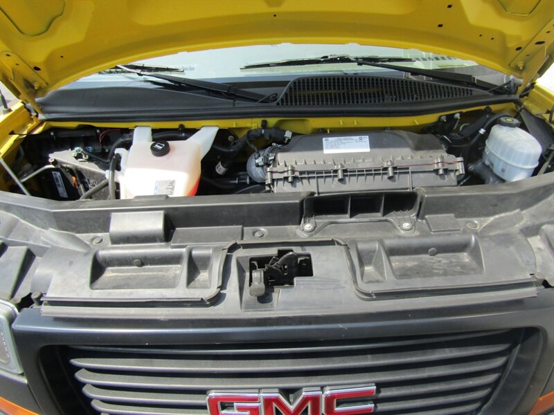 2022 GMC Savana 2500 HD,CONV PKG,RVC,SILVER CERTIFIED - Photo 32 - Haddon Twp, NJ 08107