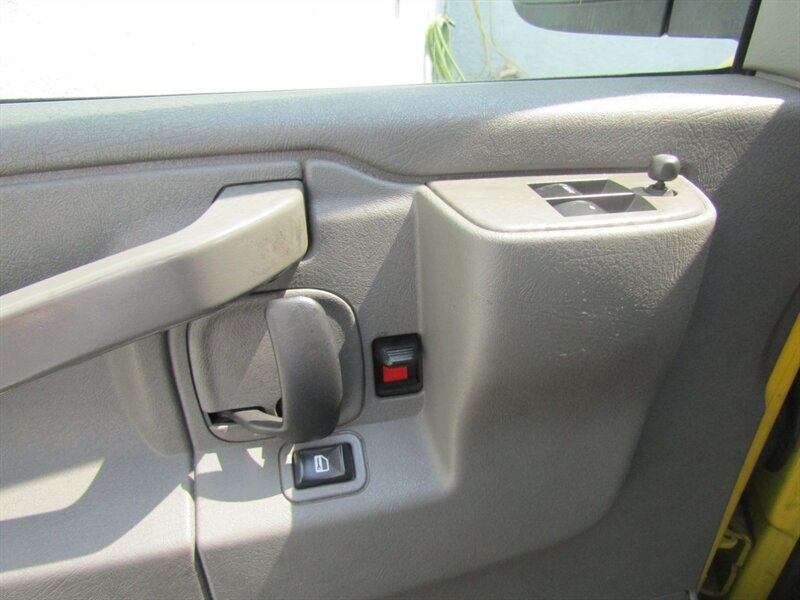 2022 GMC Savana 2500 HD,CONV PKG,RVC,SILVER CERTIFIED - Photo 14 - Haddon Twp, NJ 08107
