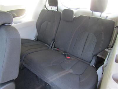2017 Chrysler Pacifica Touring   - Photo 17 - Haddon Twp, NJ 08107
