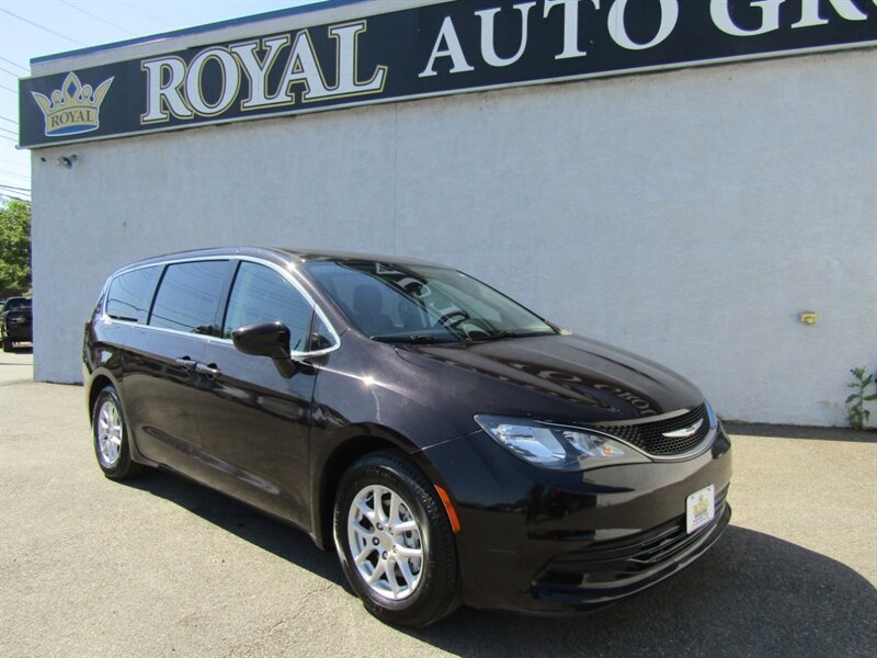 2017 Chrysler Pacifica Touring  