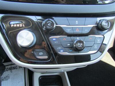 2017 Chrysler Pacifica Touring   - Photo 32 - Haddon Twp, NJ 08107