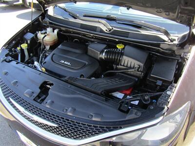 2017 Chrysler Pacifica Touring   - Photo 40 - Haddon Twp, NJ 08107