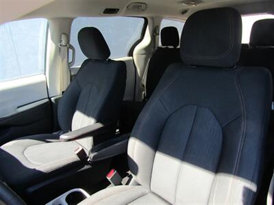2017 Chrysler Pacifica Touring   - Photo 15 - Haddon Twp, NJ 08107
