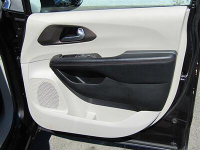 2017 Chrysler Pacifica Touring   - Photo 24 - Haddon Twp, NJ 08107