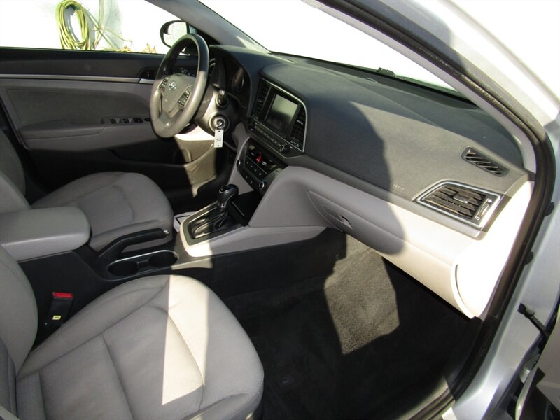 2017 Hyundai ELANTRA SE,CONV PKG,BLUETOOTH,SILVER CERTIFIED - Photo 19 - Haddon Twp, NJ 08107
