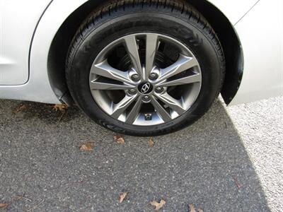 2017 Hyundai ELANTRA SE,CONV PKG,BLUETOOTH,SILVER CERTIFIED - Photo 33 - Haddon Twp, NJ 08107