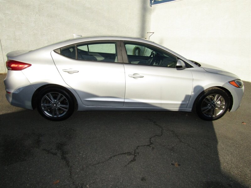 2017 Hyundai ELANTRA SE,CONV PKG,BLUETOOTH,SILVER CERTIFIED - Photo 8 - Haddon Twp, NJ 08107
