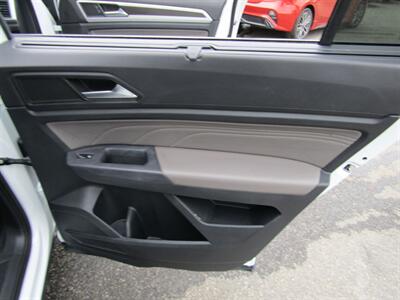 2021 Volkswagen Atlas SE,TECH PKG,LEATHER,COMFORT PKG,SILVER CERTIFIED   - Photo 38 - Haddon Twp, NJ 08107