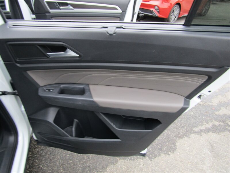 2021 Volkswagen Atlas SE,TECH PKG,LEATHER,COMFORT PKG,SILVER CERTIFIED   - Photo 38 - Haddon Twp, NJ 08107