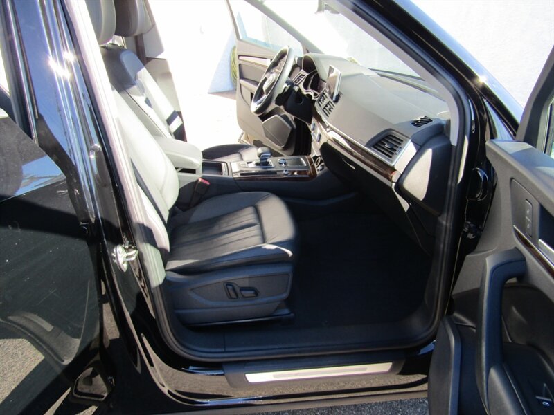 2018 Audi Q5 AWD,NAV,DR.ASST PKG,CONV PKG,RVC,SILVER CERTIFIED   - Photo 38 - Haddon Twp, NJ 08107
