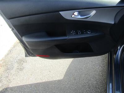 2023 Kia Forte LXS - Photo 9 - Haddon Twp, NJ 08107