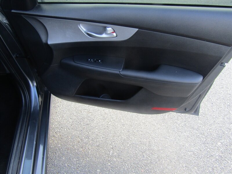 2023 Kia Forte LXS - Photo 18 - Haddon Twp, NJ 08107