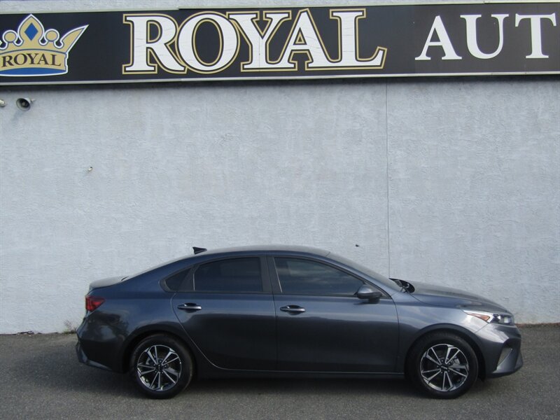 2023 Kia Forte LXS - Photo 2 - Haddon Twp, NJ 08107