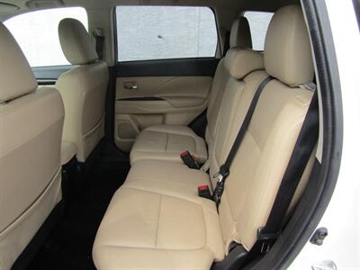 2016 Mitsubishi Outlander SE   - Photo 14 - Haddon Twp, NJ 08107