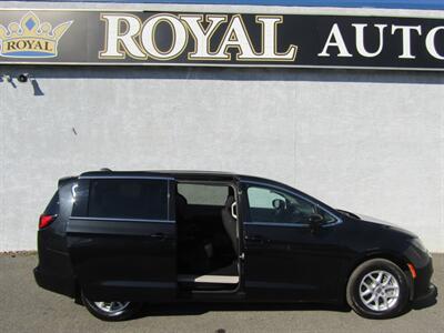 2019 Chrysler Pacifica TOURING,PWR PKG,CONV PKG,RVC,SILVER CERTIFIED - Photo 2 - Haddon Twp, NJ 08107