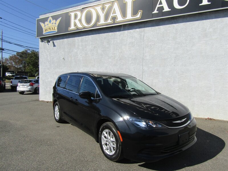 2019 Chrysler Pacifica TOURING,PWR PKG,CONV PKG,RVC,SILVER CERTIFIED   - Photo 1 - Haddon Twp, NJ 08107