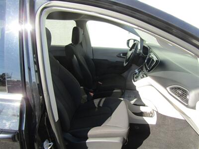 2019 Chrysler Pacifica TOURING,PWR PKG,CONV PKG,RVC,SILVER CERTIFIED - Photo 23 - Haddon Twp, NJ 08107
