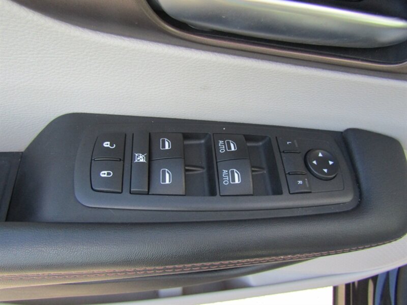 2019 Chrysler Pacifica TOURING,PWR PKG,CONV PKG,RVC,SILVER CERTIFIED - Photo 12 - Haddon Twp, NJ 08107