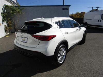 2017 INFINITI QX30 AWD, PREM,TECH PKG,CONV PKG,RVC,SILVER CERTIFIED   - Photo 7 - Haddon Twp, NJ 08107