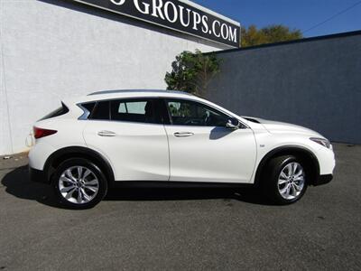 2017 INFINITI QX30 AWD, PREM,TECH PKG,CONV PKG,RVC,SILVER CERTIFIED   - Photo 8 - Haddon Twp, NJ 08107