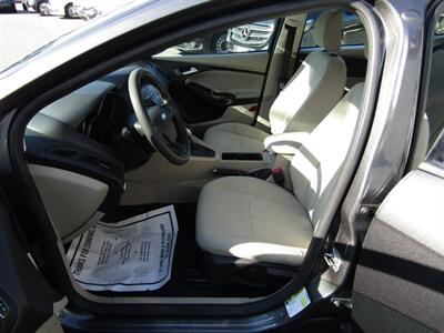 2018 Ford Focus SE,CONV PKG,RVC,SILVER CERTIFIED   - Photo 31 - Haddon Twp, NJ 08107