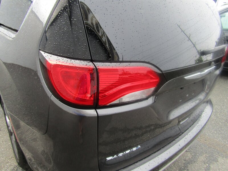 2017 Chrysler Pacifica LIMITED,COMFORT PKG,RVC,SILVER CERTIFIED - Photo 18 - Haddon Twp, NJ 08107