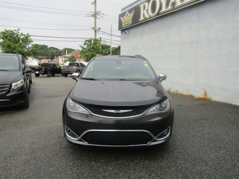 2017 Chrysler Pacifica LIMITED,COMFORT PKG,RVC,SILVER CERTIFIED - Photo 2 - Haddon Twp, NJ 08107