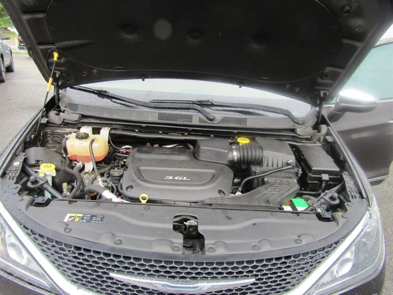 2017 Chrysler Pacifica LIMITED,COMFORT PKG,RVC,SILVER CERTIFIED - Photo 28 - Haddon Twp, NJ 08107