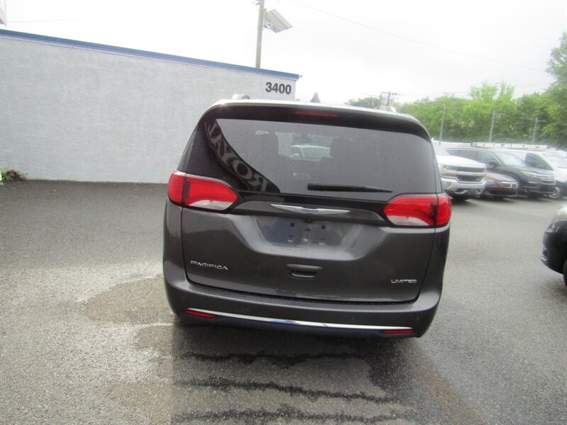 2017 Chrysler Pacifica LIMITED,COMFORT PKG,RVC,SILVER CERTIFIED - Photo 6 - Haddon Twp, NJ 08107