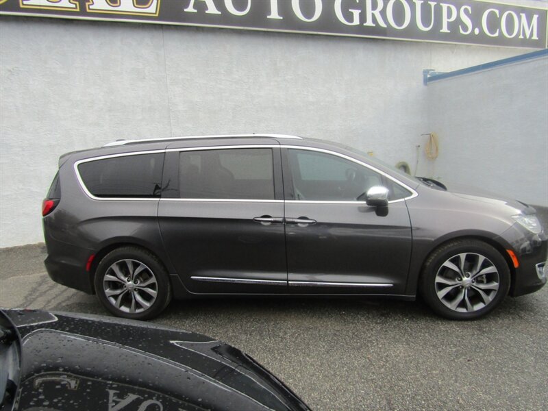 2017 Chrysler Pacifica LIMITED,COMFORT PKG,RVC,SILVER CERTIFIED - Photo 8 - Haddon Twp, NJ 08107