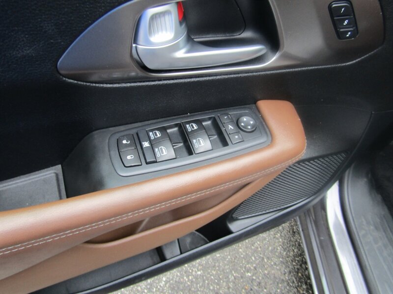 2017 Chrysler Pacifica LIMITED,COMFORT PKG,RVC,SILVER CERTIFIED - Photo 32 - Haddon Twp, NJ 08107