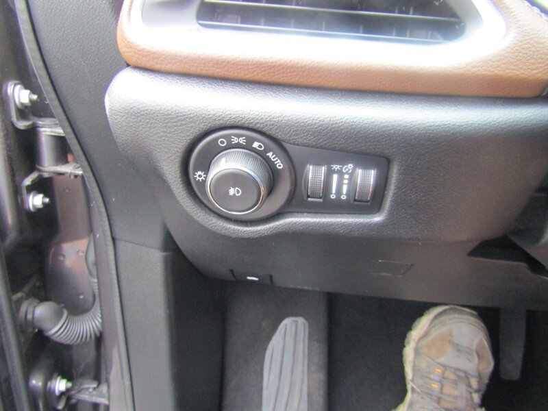 2017 Chrysler Pacifica LIMITED,COMFORT PKG,RVC,SILVER CERTIFIED - Photo 48 - Haddon Twp, NJ 08107