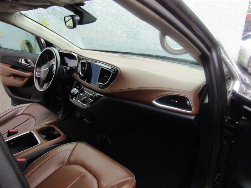 2017 Chrysler Pacifica LIMITED,COMFORT PKG,RVC,SILVER CERTIFIED - Photo 45 - Haddon Twp, NJ 08107