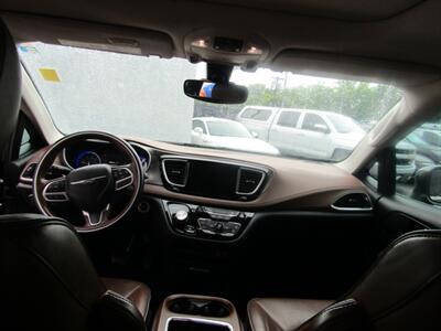 2017 Chrysler Pacifica LIMITED,COMFORT PKG,RVC,SILVER CERTIFIED   - Photo 39 - Haddon Twp, NJ 08107