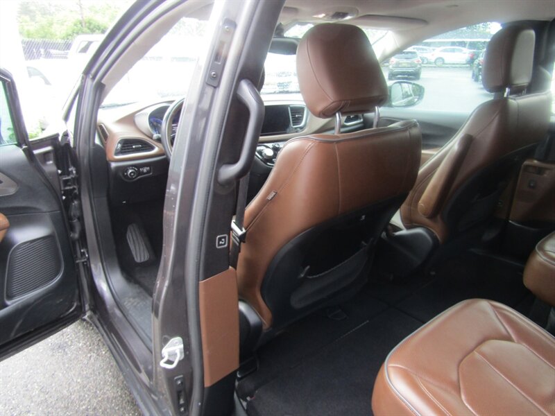2017 Chrysler Pacifica LIMITED,COMFORT PKG,RVC,SILVER CERTIFIED - Photo 37 - Haddon Twp, NJ 08107
