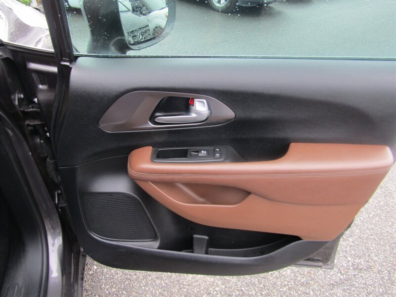 2017 Chrysler Pacifica LIMITED,COMFORT PKG,RVC,SILVER CERTIFIED - Photo 47 - Haddon Twp, NJ 08107