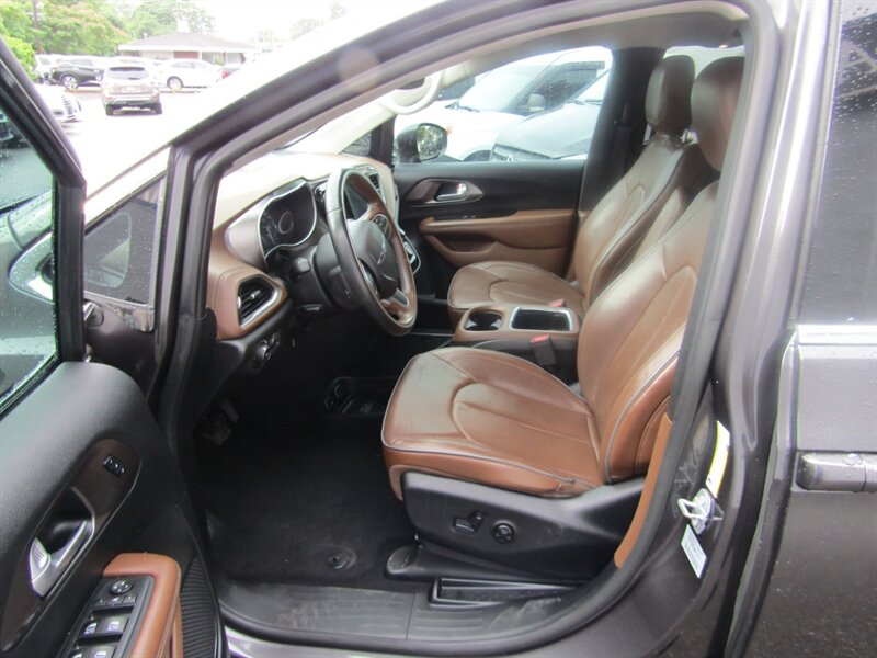 2017 Chrysler Pacifica LIMITED,COMFORT PKG,RVC,SILVER CERTIFIED - Photo 33 - Haddon Twp, NJ 08107