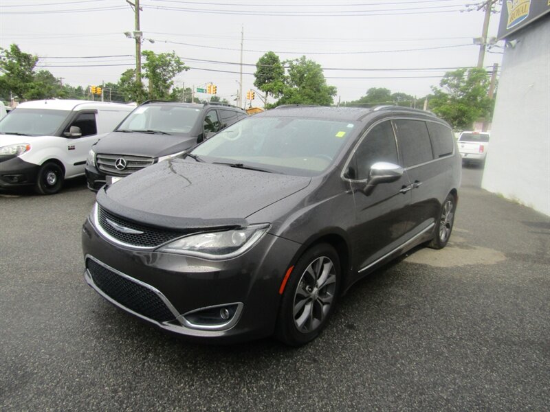 2017 Chrysler Pacifica LIMITED,COMFORT PKG,RVC,SILVER CERTIFIED - Photo 3 - Haddon Twp, NJ 08107