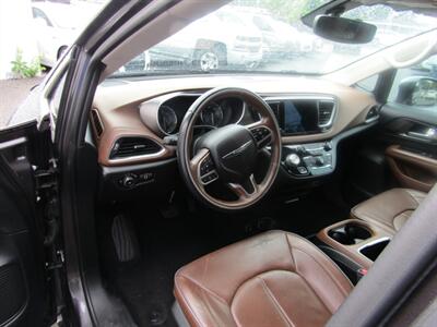 2017 Chrysler Pacifica LIMITED,COMFORT PKG,RVC,SILVER CERTIFIED   - Photo 34 - Haddon Twp, NJ 08107