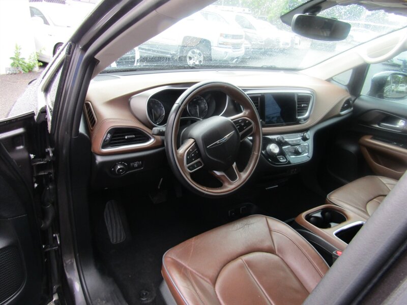 2017 Chrysler Pacifica LIMITED,COMFORT PKG,RVC,SILVER CERTIFIED - Photo 34 - Haddon Twp, NJ 08107