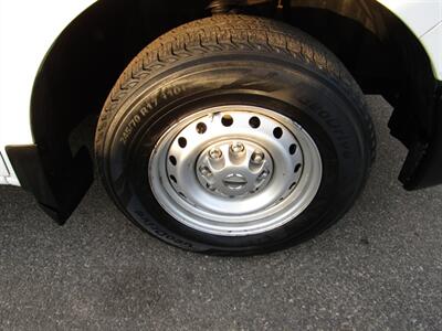 2015 Nissan NV CONV PKG,PWR PKG,RVC,SILVER CERTIFIED   - Photo 32 - Haddon Twp, NJ 08107