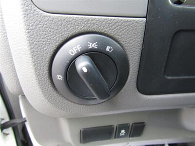 2015 Nissan NV CONV PKG,PWR PKG,RVC,SILVER CERTIFIED   - Photo 22 - Haddon Twp, NJ 08107