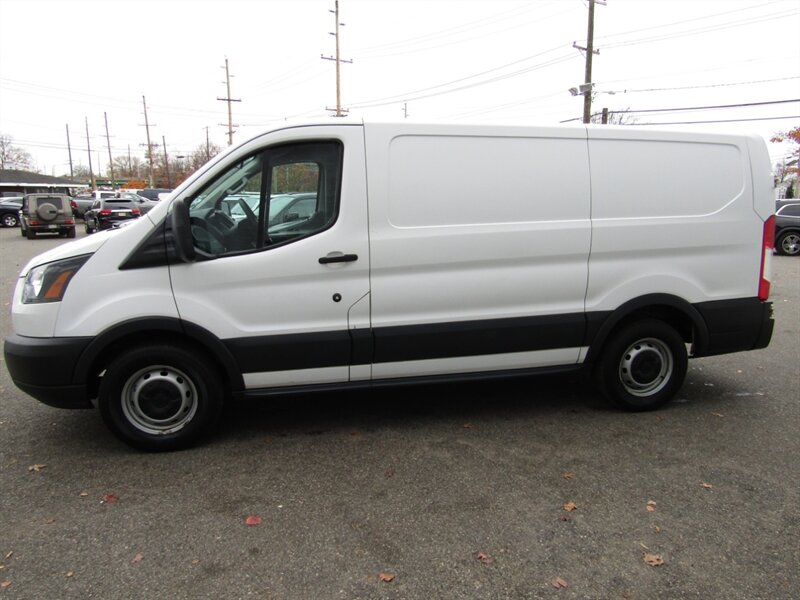 2017 Ford Transit photo 4