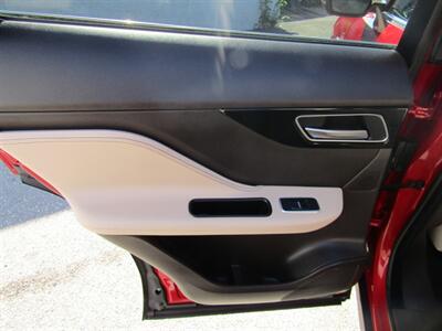 2020 Jaguar F-PACE AWD,NAV,PREM PKG,PANO ROOF,RVC.SILVER CERTIFIED   - Photo 39 - Haddon Twp, NJ 08107