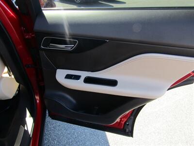 2020 Jaguar F-PACE AWD,NAV,PREM PKG,PANO ROOF,RVC.SILVER CERTIFIED   - Photo 56 - Haddon Twp, NJ 08107