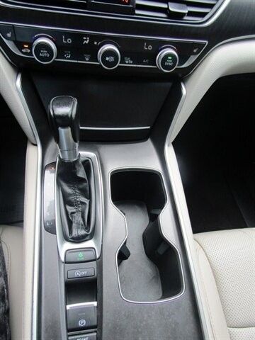 2021 Honda Accord EX-L,AWD,TECH PKG,COMFORT PKG,RVC,SILVER CERTIFIED - Photo 29 - Haddon Twp, NJ 08107