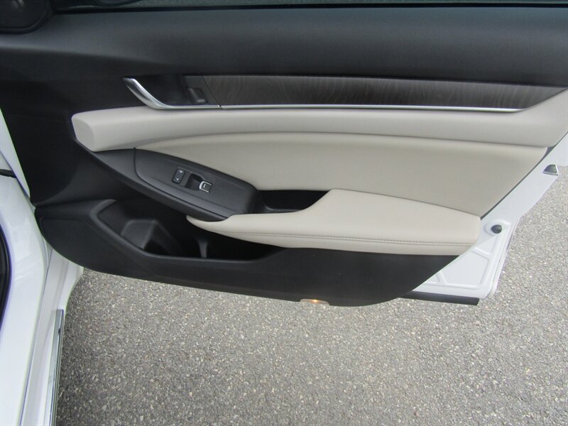 2021 Honda Accord EX-L,AWD,TECH PKG,COMFORT PKG,RVC,SILVER CERTIFIED - Photo 21 - Haddon Twp, NJ 08107