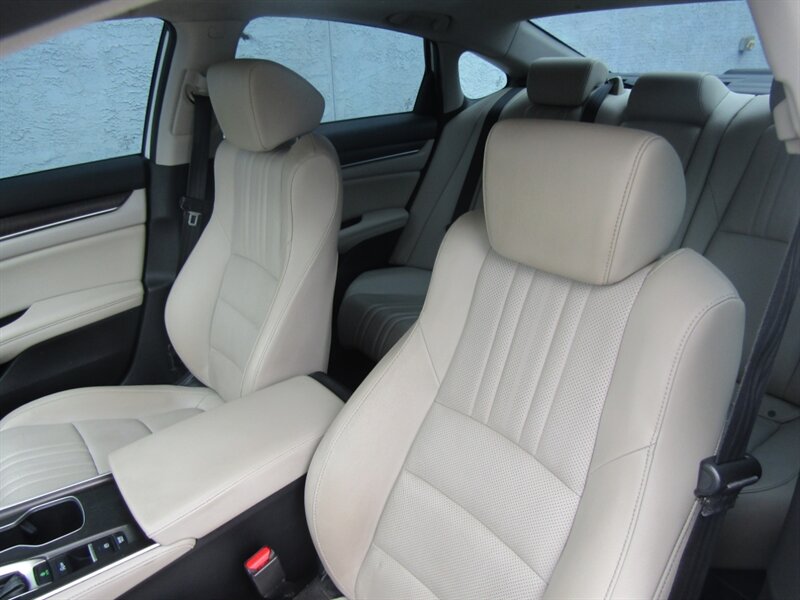 2021 Honda Accord EX-L,AWD,TECH PKG,COMFORT PKG,RVC,SILVER CERTIFIED - Photo 14 - Haddon Twp, NJ 08107