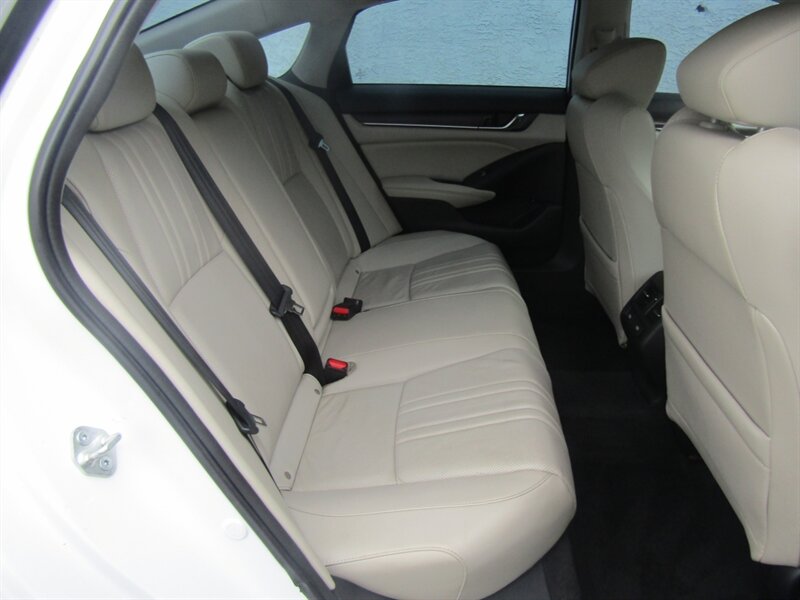 2021 Honda Accord EX-L,AWD,TECH PKG,COMFORT PKG,RVC,SILVER CERTIFIED - Photo 17 - Haddon Twp, NJ 08107
